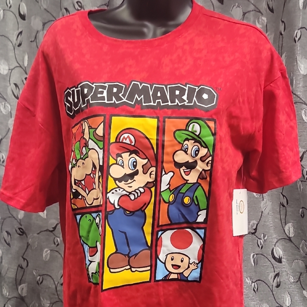 **Super Mario Red Graphic Tee - Super Mario Characters**